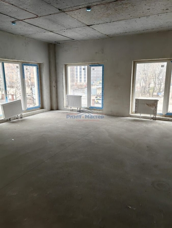 
   Продам торговое помещение, 600 м², Добролюбова ул, 162/1

. Фото 2.
