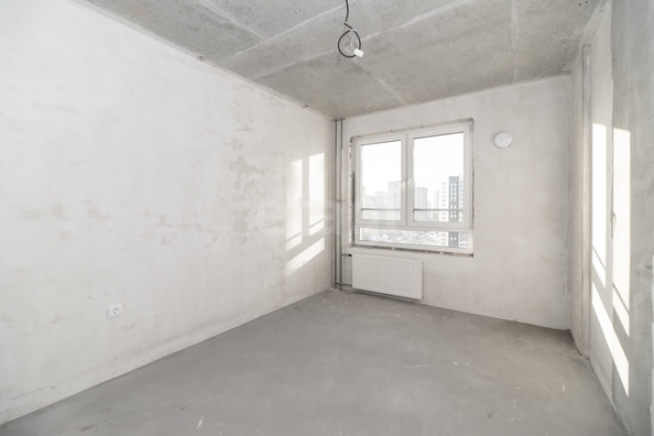 
   Продам 1-комнатную, 38 м², Ясный Берег ул, 43

. Фото 8.