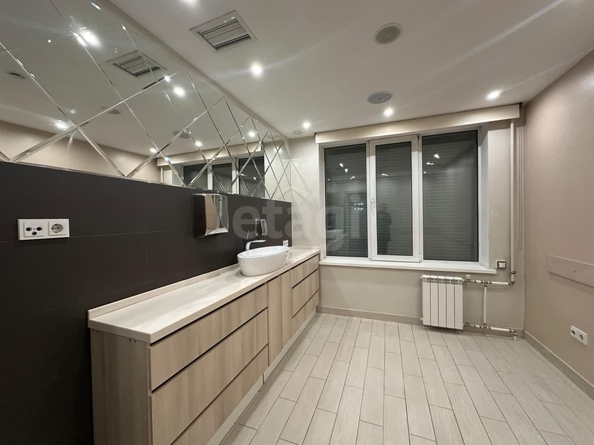 
   Сдам офис, 129.6 м², Залесского ул, 5

. Фото 10.