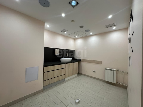 
   Сдам офис, 129.6 м², Залесского ул, 5

. Фото 20.