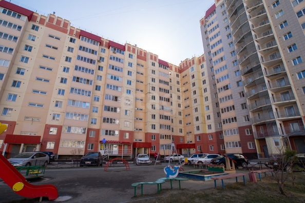 
   Продам 3-комнатную, 76.9 м², Петухова ул, 14/5

. Фото 25.