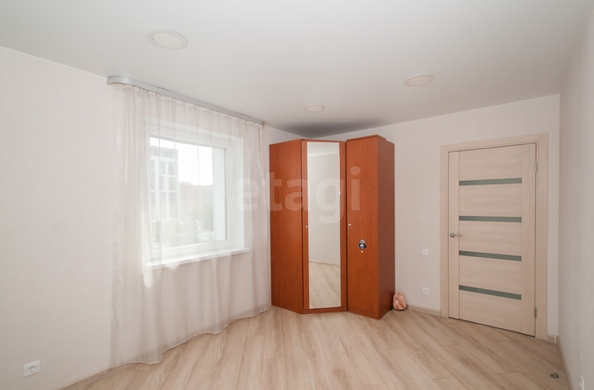 
  Продается 2-комн. квартира, 56.9 м², Большевистская ул, д. 108
. Фото 4.