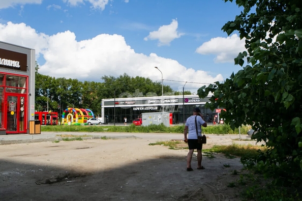 
   Продам 1-комнатную, 37 м², Виктора Уса ул, 1/1

. Фото 15.