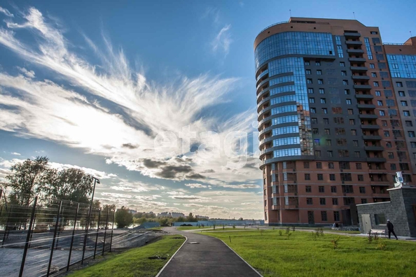 
   Продам 2-комнатную, 64.5 м², 2-я Обская ул, 154

. Фото 8.