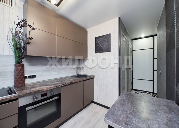
   Продам 3-комнатную, 56.5 м², Бориса Богаткова ул, 194/2

. Фото 3.
