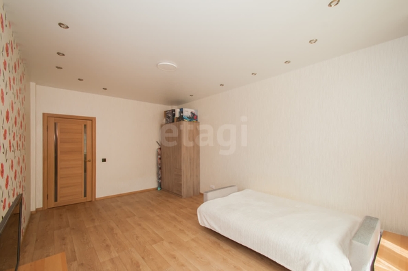 
   Продам 1-комнатную, 46.2 м², Выборная ул, 91/3

. Фото 8.