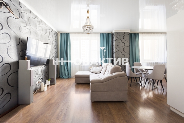 
   Продам 3-комнатную, 101.8 м², Дуси Ковальчук ул, 250

. Фото 8.