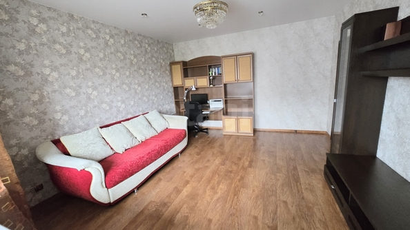 
   Продам 2-комнатную, 55.4 м², Адриена Лежена ул, 13

. Фото 5.