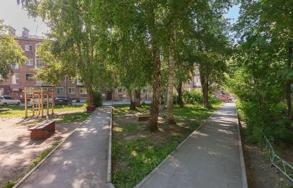 
   Продам 3-комнатную, 53.1 м², Театральная ул, 4/1

. Фото 20.
