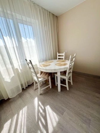
   Продам 2-комнатную, 59 м², Титова ул, 252/1

. Фото 4.
