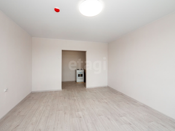 
   Продам 2-комнатную, 56 м², Татьяны Снежиной ул, 42/2

. Фото 10.