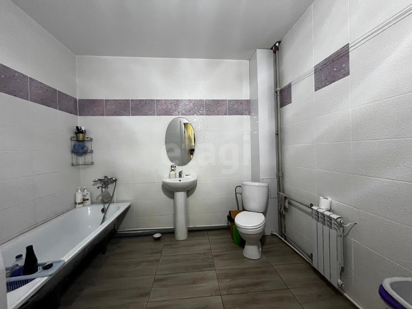 
   Продам 2-комнатную, 59 м², Дмитрия Шмонина ул, 1

. Фото 18.