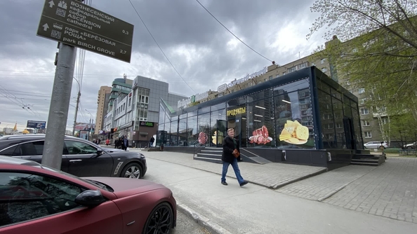 
   Продам торговое помещение, 160 м², Челюскинцев ул, 32

. Фото 15.