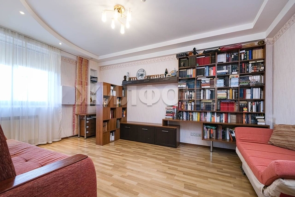 
   Продам 1-комнатную, 43.2 м², Военная ул, 9/1

. Фото 11.