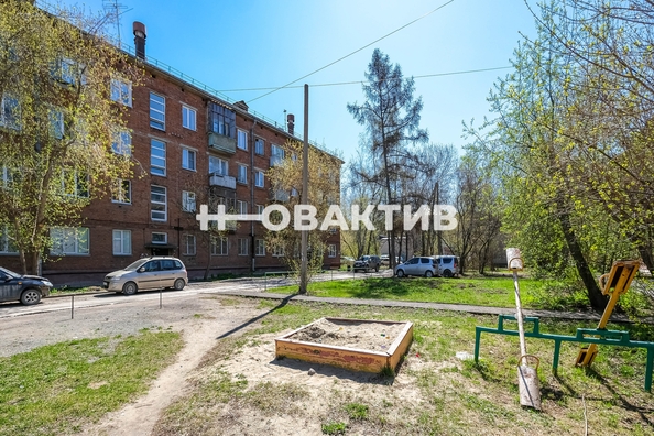 
   Продам 2-комнатную, 43.1 м², Молодежи б-р, 4

. Фото 2.