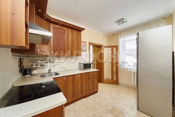 
   Продам 3-комнатную, 73.9 м², Октябрьская ул, 40

. Фото 2.