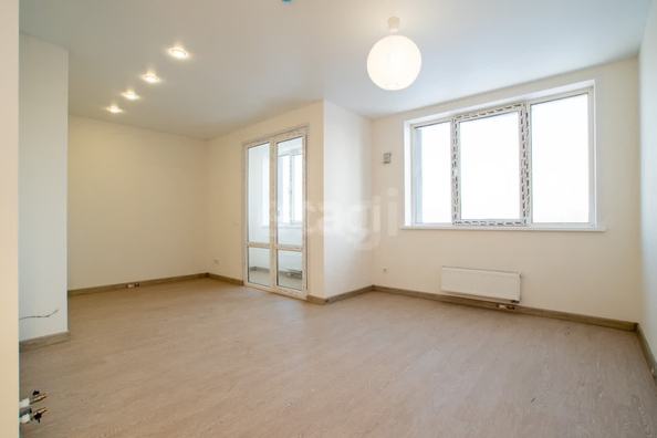 
   Продам 3-комнатную, 60.6 м², Ясный Берег ул, 29

. Фото 1.