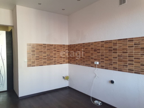 
  Продается 1-комн. квартира, 38 м², Алтайская ул, д. 12/1
. Фото 1.