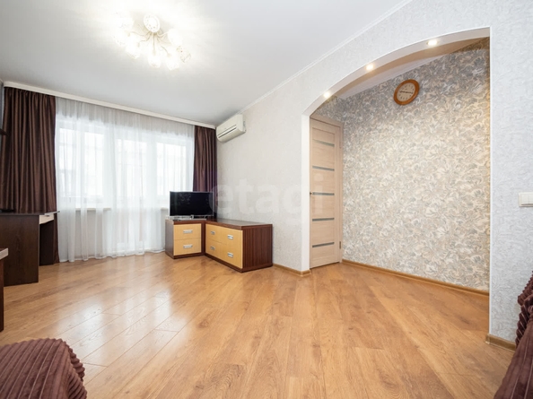 
   Продам 2-комнатную, 45.7 м², Красный пр-кт, 90/2

. Фото 5.