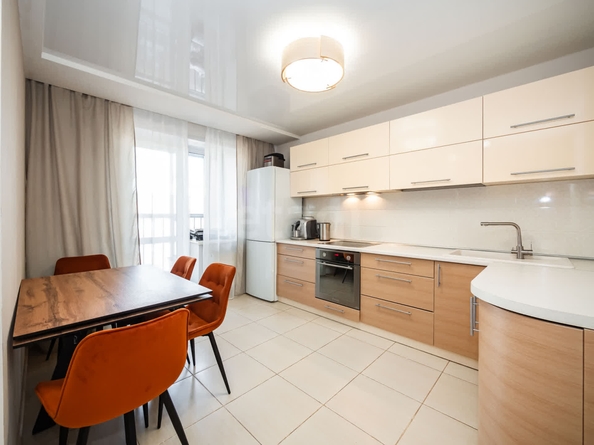 
   Продам 3-комнатную, 79.3 м², Большевистская ул, 122

. Фото 10.