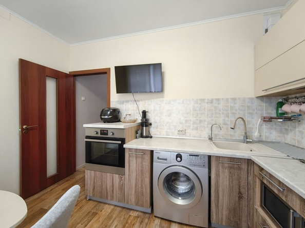 
  Продается 2-комн. квартира, 56.5 м², Мясниковой ул, д. 24/2
. Фото 3.