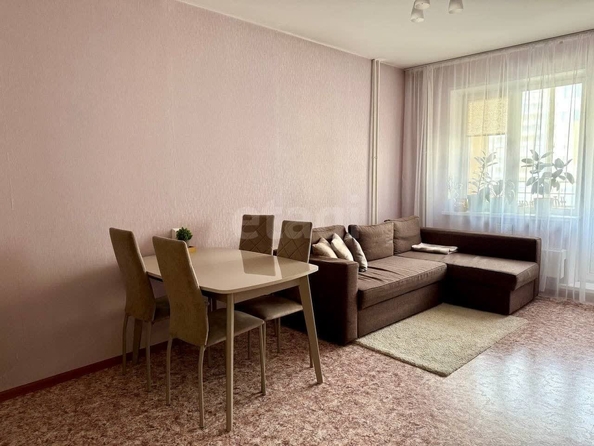 
   Продам 3-комнатную, 58.4 м², Междуреченская ул, 1

. Фото 2.