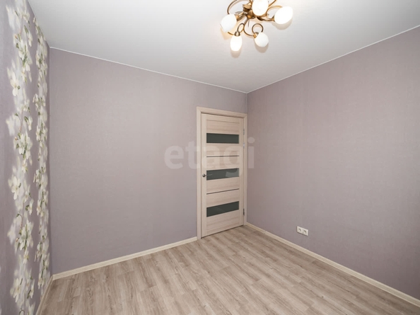 
   Продам 3-комнатную, 69.5 м², Военного городка тер, 772

. Фото 5.