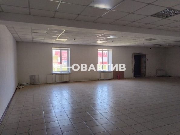 
  Продается универсальное помещение, 443 м², Октябрьская ул, д. 8
. Фото 5.