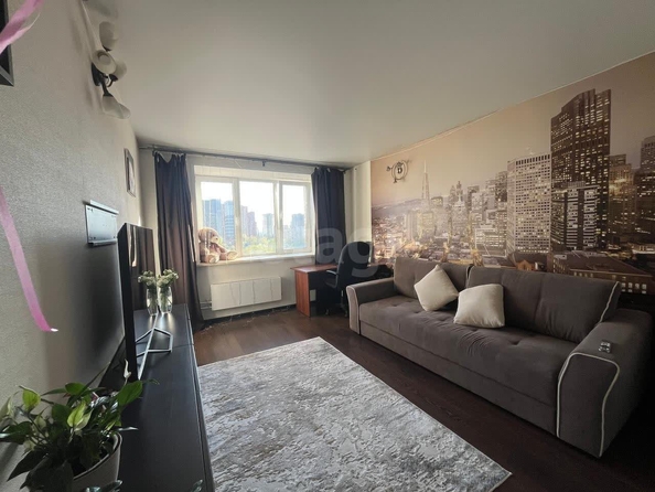 
  Продается 1-комн. квартира, 41.3 м², Лескова ул, д. 19
. Фото 2.