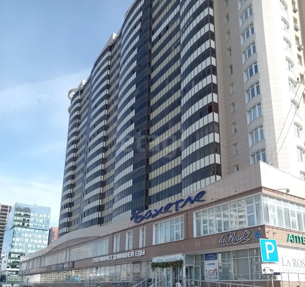 
  Продается 2-комн. квартира, 90.2 м², Кирова ул, д. 25
. Фото 1.