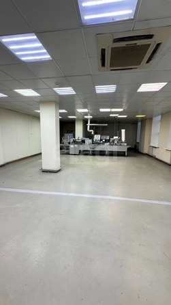 
  Сдается производственное помещение, 400 м², Декабристов ул, д. 275к6
. Фото 9.