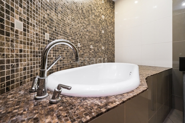 
  Продается 3-комн. квартира, 86.6 м², Холодильная ул, д. 17
. Фото 21.