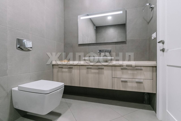 
  Продается 3-комн. квартира, 127.3 м², Богдана Хмельницкого ул, д. 11/3
. Фото 16.