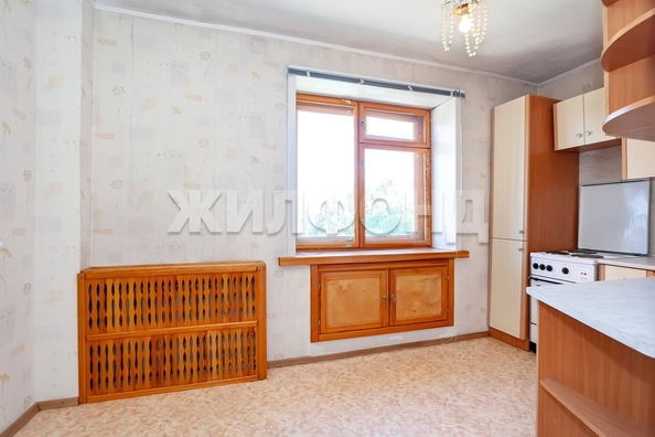 
  Продается 3-комн. квартира, 65 м², Попова ул, д. 4
. Фото 2.