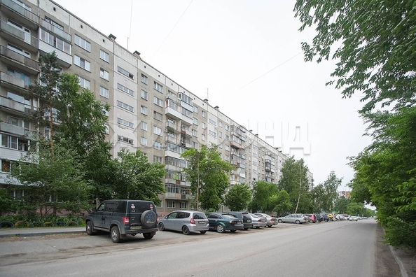 
  Продается 3-комн. квартира, 59.6 м², Связистов ул, д. 11
. Фото 6.
