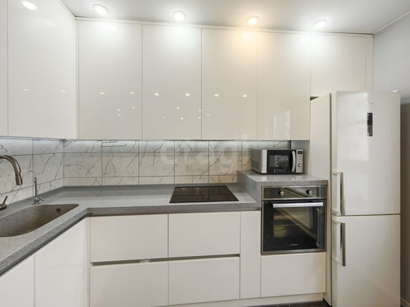 
  Продается 3-комн. квартира, 72 м², Дунаевского ул, д. 14
. Фото 2.