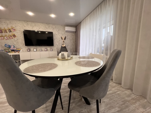 
  Продается 2-комн. квартира, 49.6 м², 2-й кв-л, д. 8
. Фото 1.