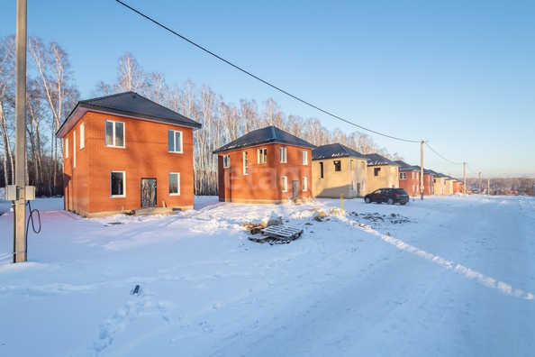 
  Продается дом, 121 м², село Новолуговое
. Фото 1.