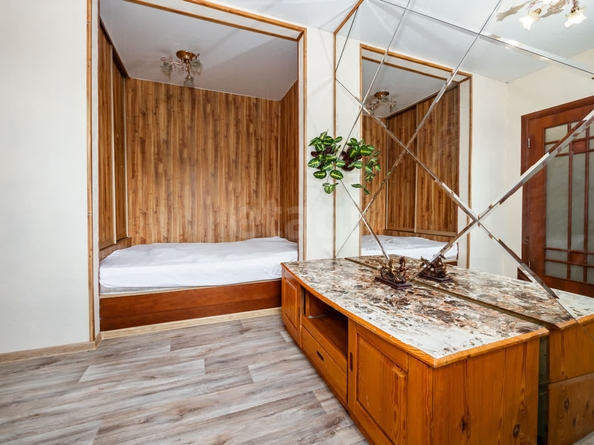 
  Продается 3-комн. квартира, 55.5 м², Красный пр-кт, д. 74
. Фото 4.