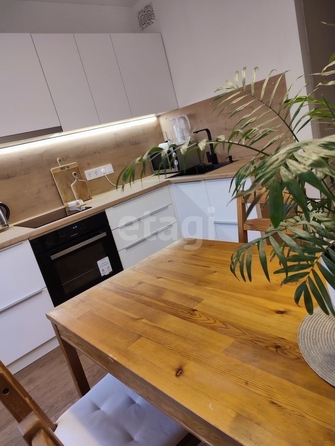 
  Продается 1-комн. квартира, 42.3 м², Плахотного ул, д. 74
. Фото 2.