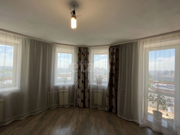 
  Продается 4-комн. квартира, 128 м², Бориса Богаткова ул, д. 65
. Фото 24.
