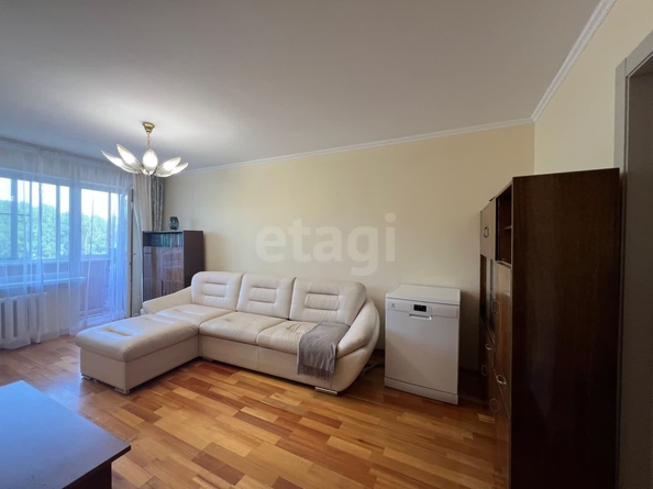 
  Продается 3-комн. квартира, 58.3 м², Петухова ул, д. 76
. Фото 2.