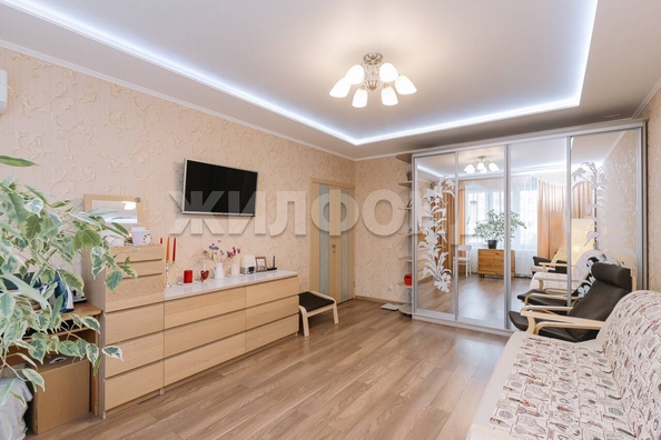 
  Продается 2-комн. квартира, 66.9 м², Восточная ул, д. 115
. Фото 2.