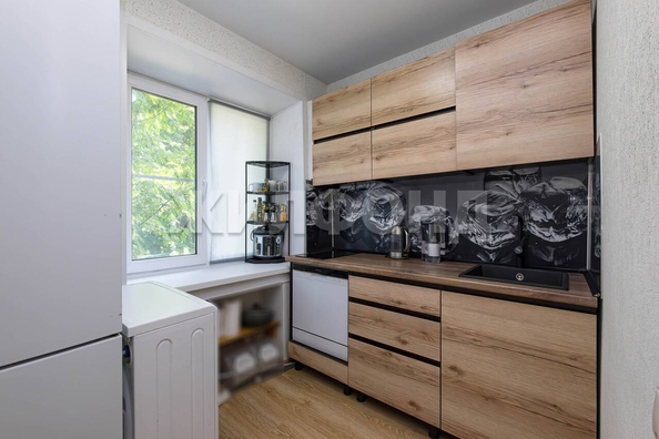 
  Продается 2-комн. квартира, 42.1 м², Богдана Хмельницкого ул, д. 11/2
. Фото 9.