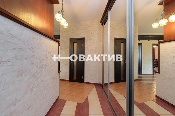 
  Продается 3-комн. квартира, 221.8 м², Красный пр-кт, д. 153А
. Фото 17.