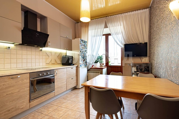 
  Продается 2-комн. квартира, 62 м², Крылова ул, д. 28/1
. Фото 1.