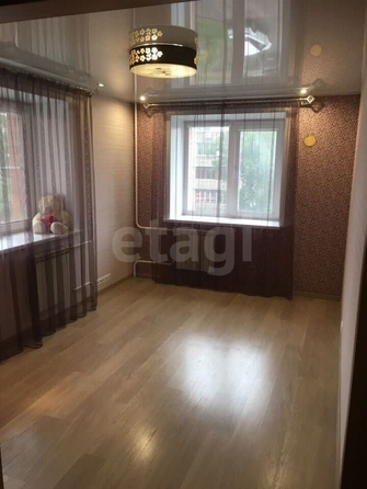 
  Продается 3-комн. квартира, 76.2 м², Холодильная ул, д. 17
. Фото 3.