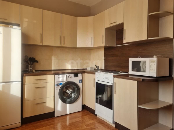 
  Сдается 1-комн. квартира, 37 м², Титова ул, д. 240/1
. Фото 2.