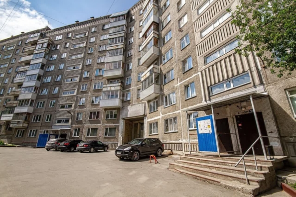 
  Продается 3-комн. квартира, 60 м², Бориса Богаткова ул, д. 194/3
. Фото 10.