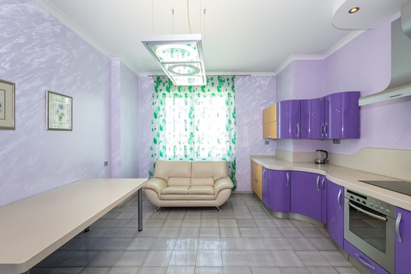 
  Продается 3-комн. квартира, 90.4 м², Кирова ул, д. 25
. Фото 3.